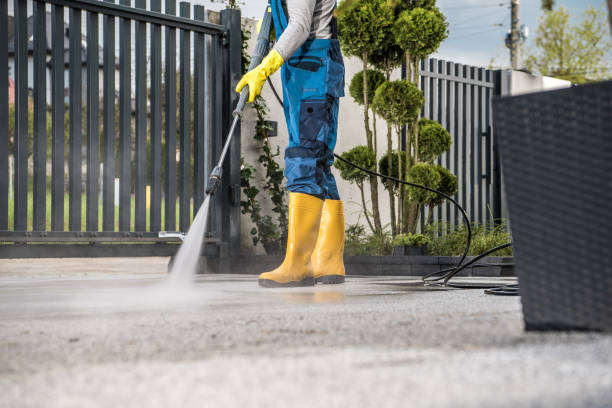 Best Pool Deck Cleaning  in Eerlin, ND