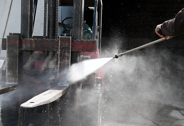 Best Parking Lot and Garage Cleaning  in Eerlin, ND